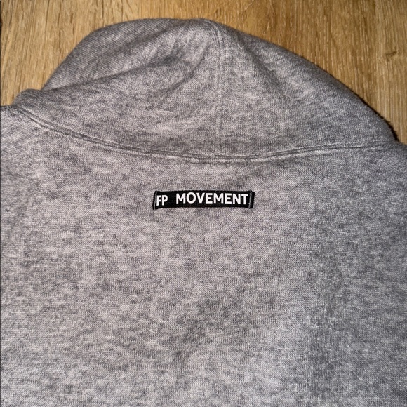 Free People Movement Ride It Out Layer XS - Picture 5 of 5